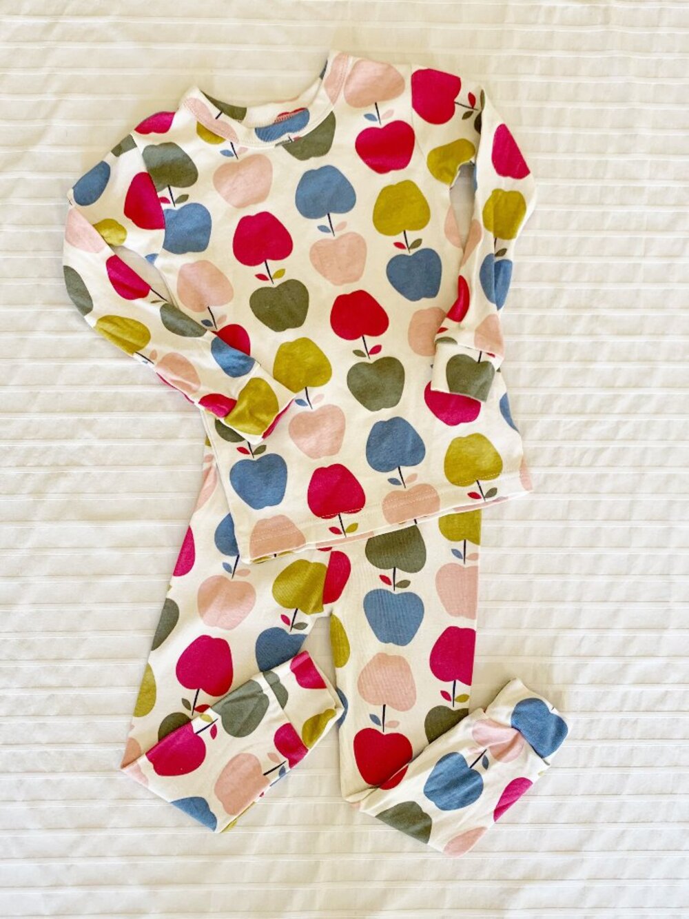 Baby Gap Organic Pajama Set • Apples • 2 Years